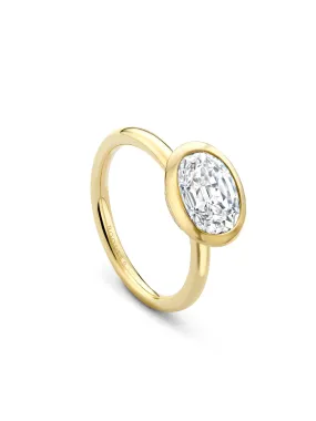 Florentine Oval Diamond Yellow Gold Ring