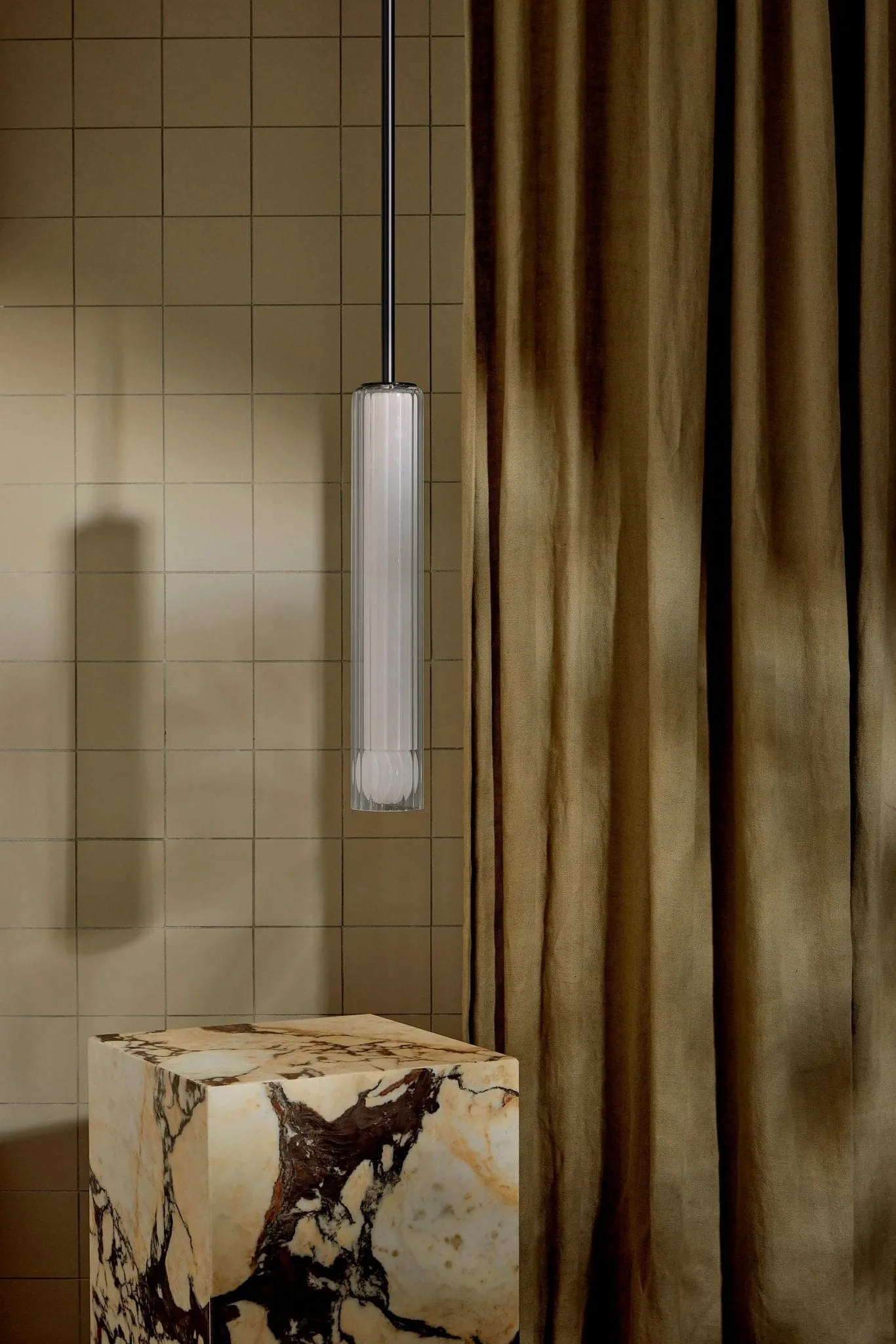 Lini Pendant Light - Solid Rod
