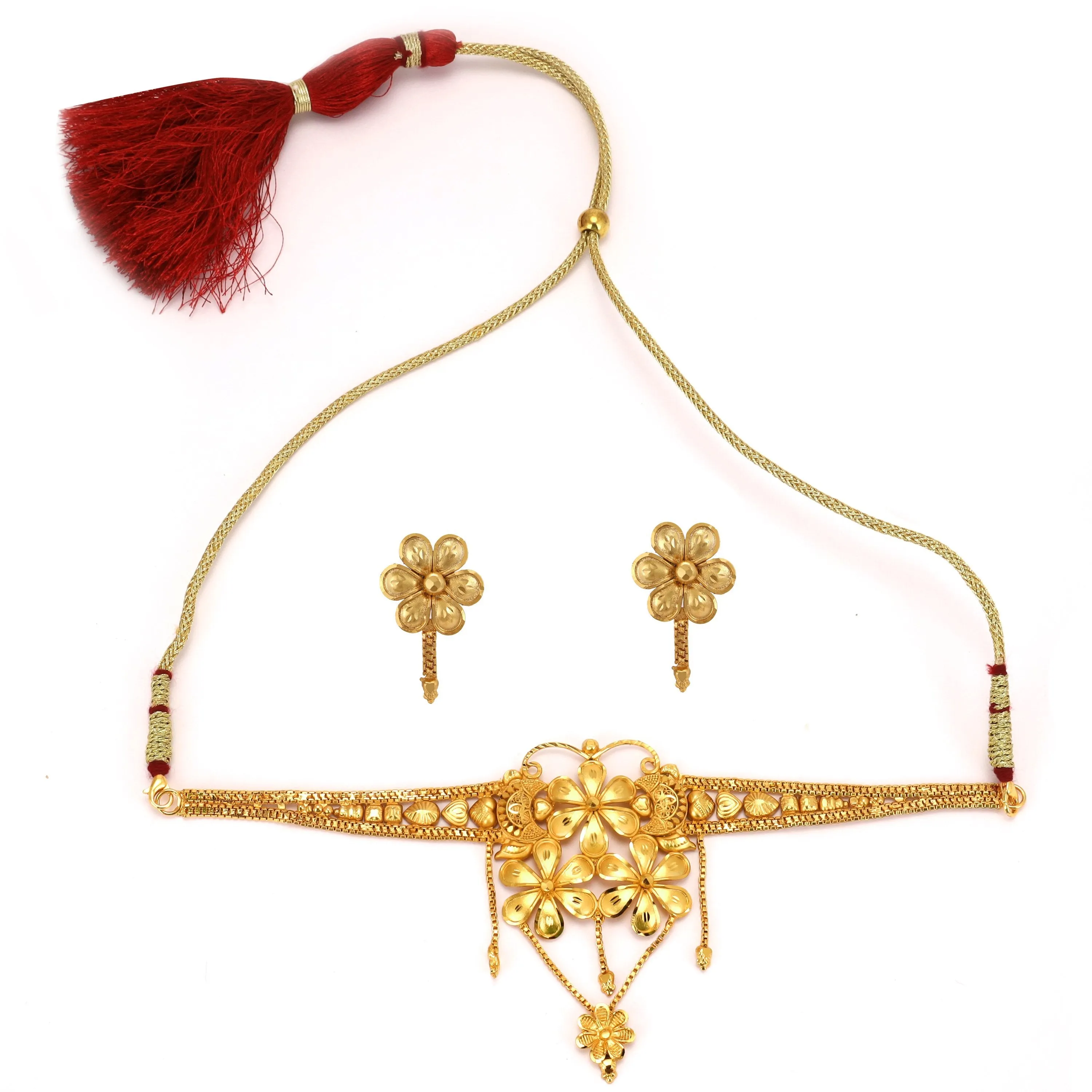 Nayantara - Flower Motif Choker With Earrings